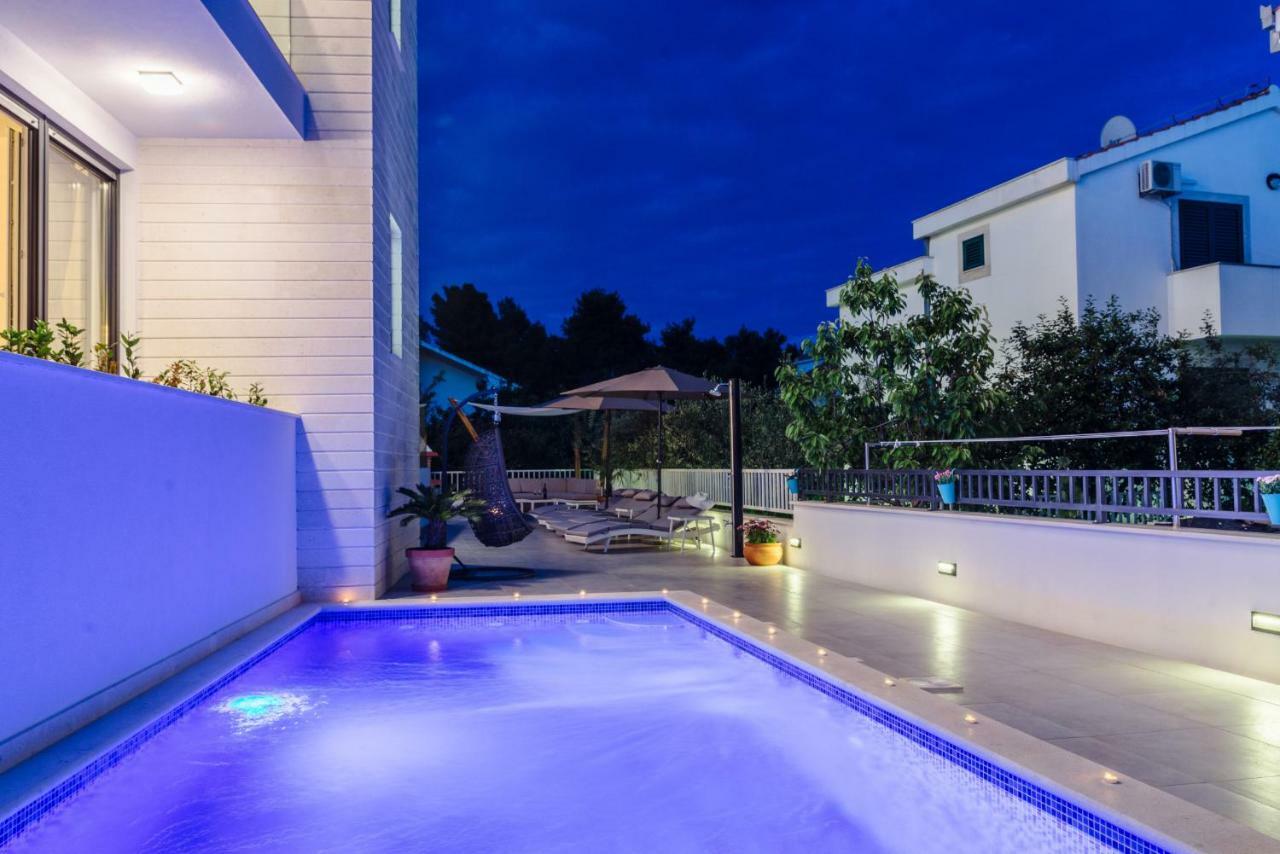 Apartments Villa Dalmatia Trogir Exterior photo